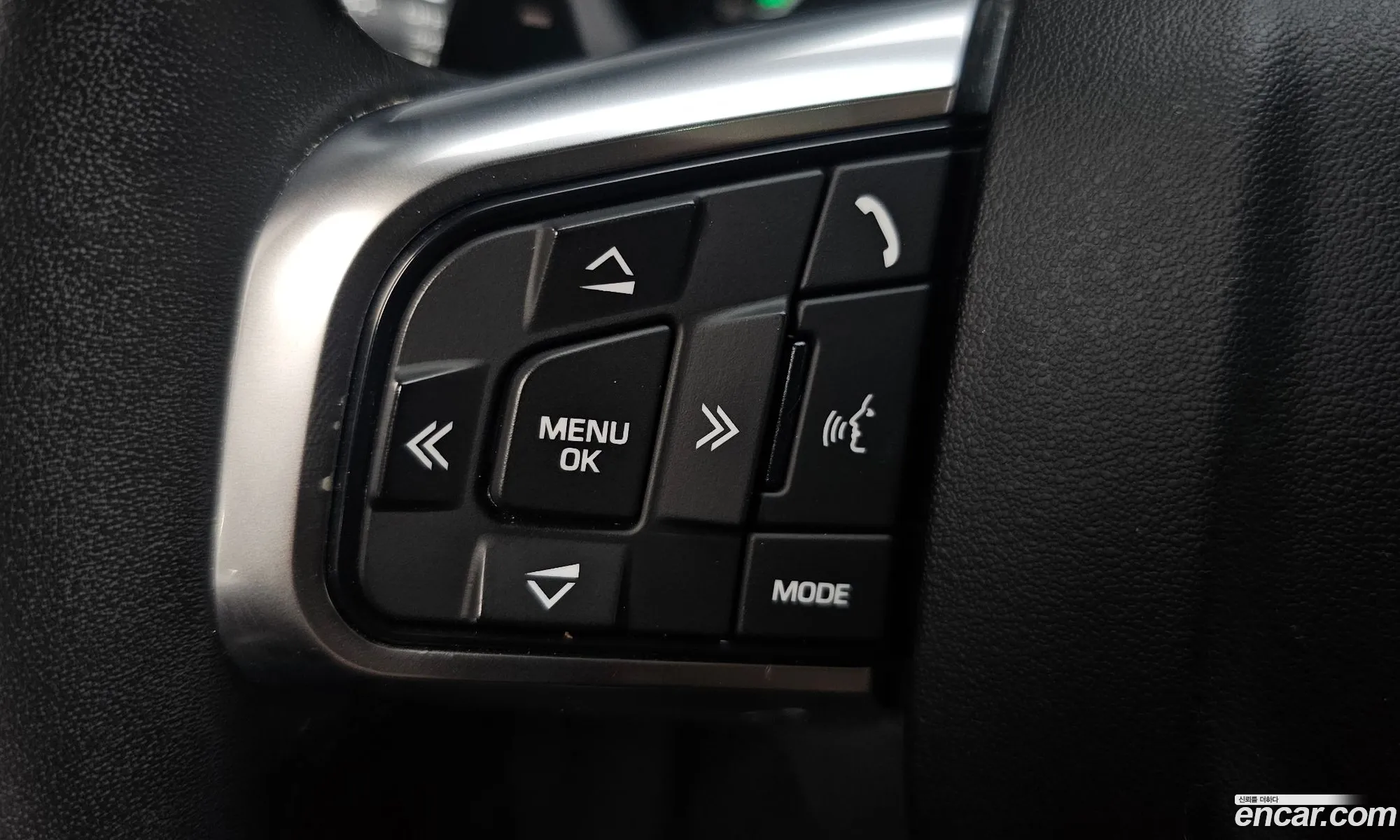 Land Rover Discovery Sport 2017 — 16