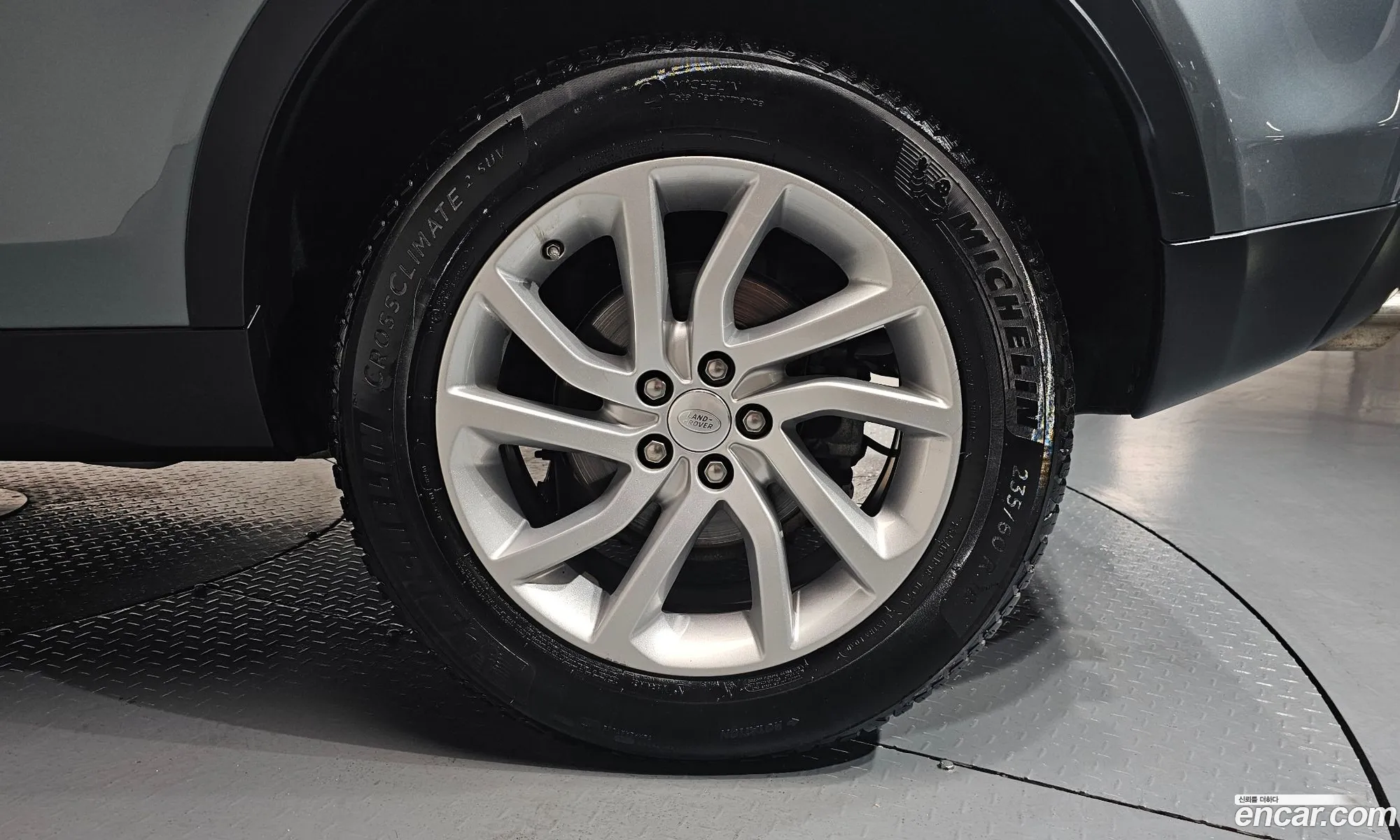 Land Rover Discovery Sport 2017 — 35