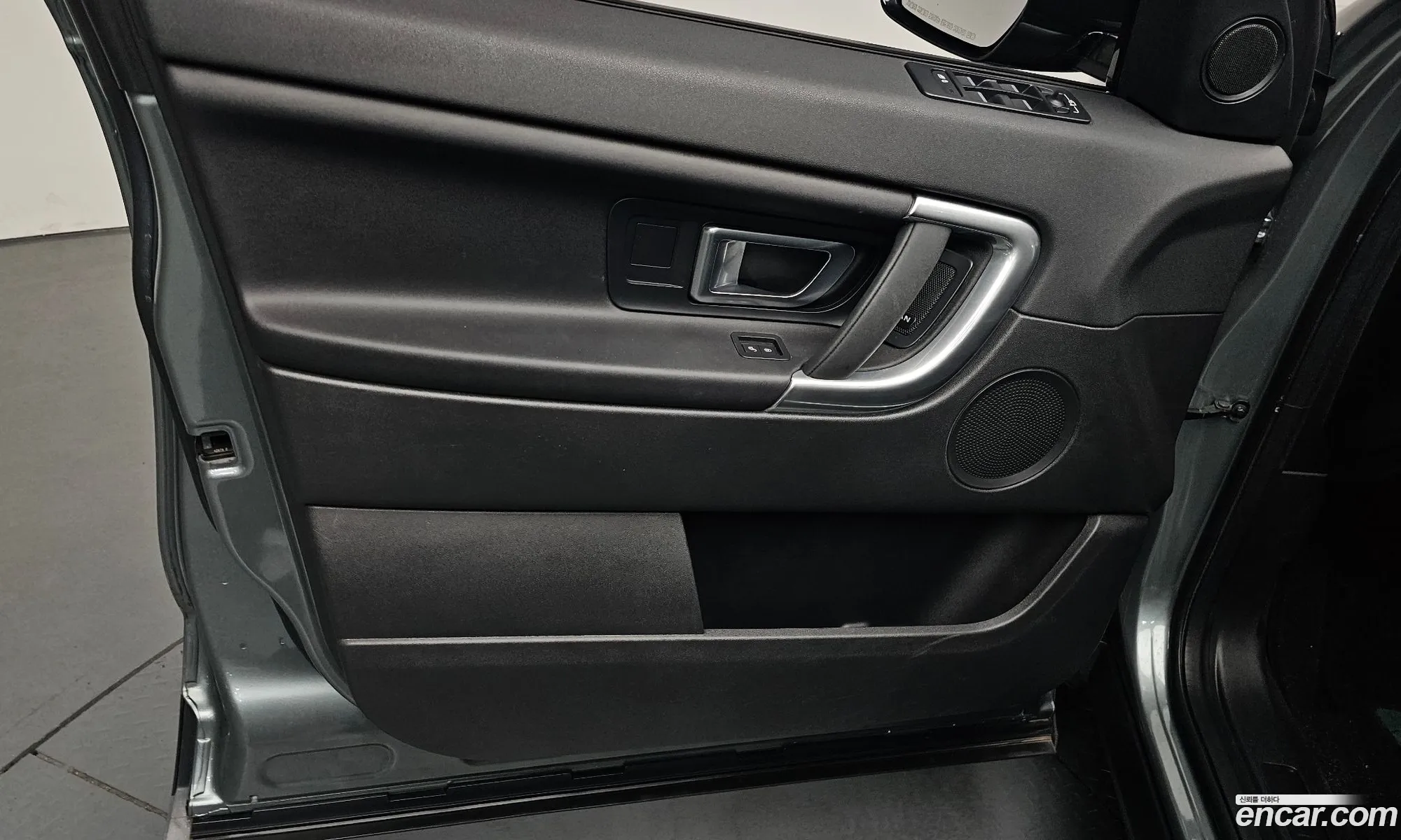 Land Rover Discovery Sport 2017 — 11