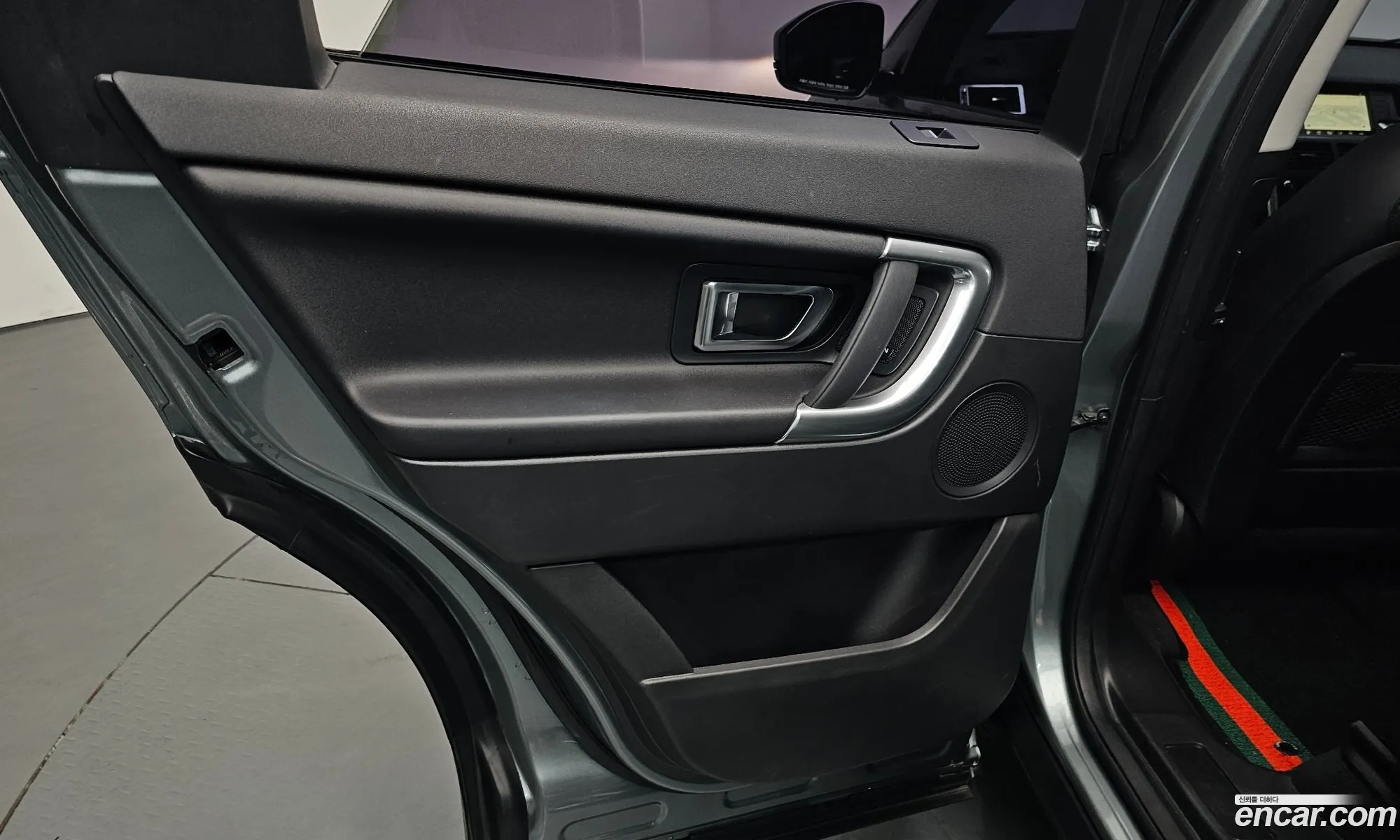 Land Rover Discovery Sport 2017 — 21