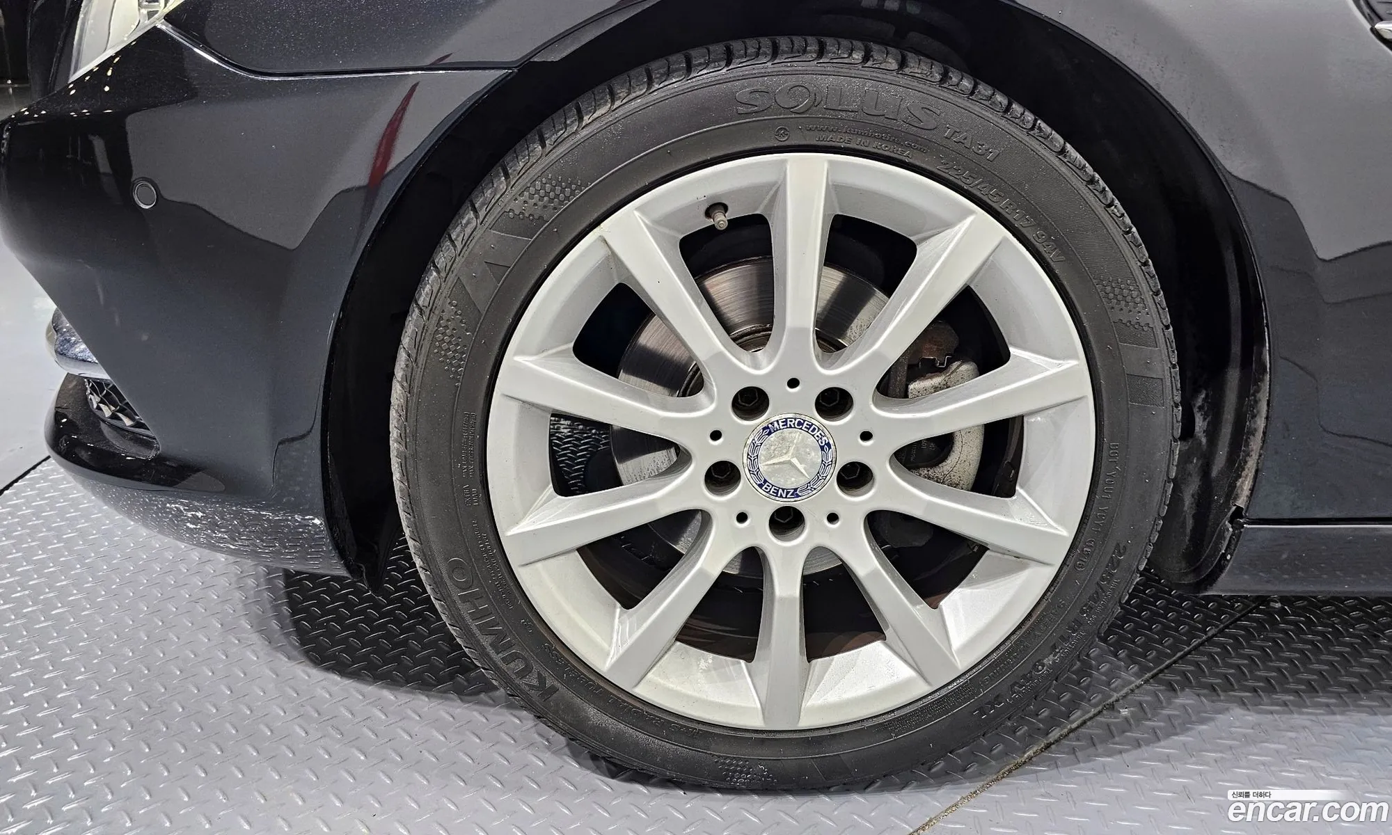 Mercedes-Benz SLK-Class 2012 WDDPK4JA7CF033267 — 19