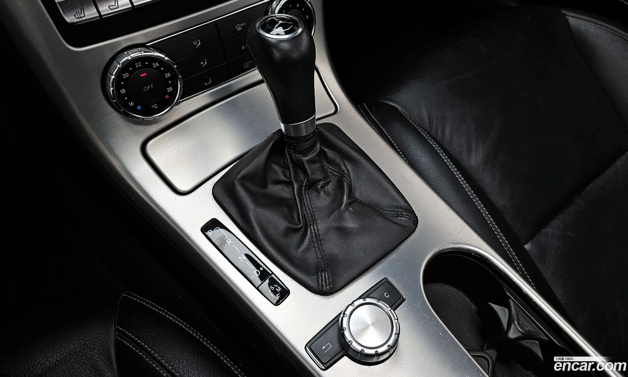 Mercedes-Benz SLK-Class 2012 WDDPK4JA7CF033267 — 13