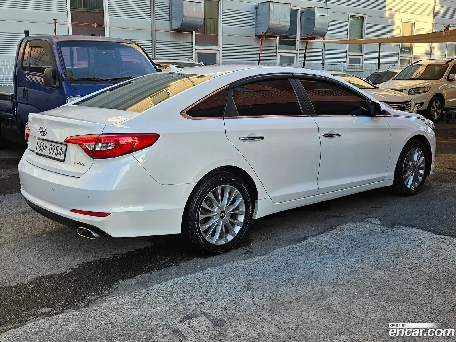Hyundai LF Sonata 2016 — 2