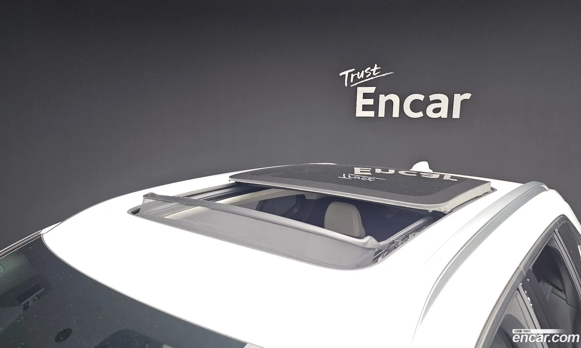 Volvo XC40 2025 — 4