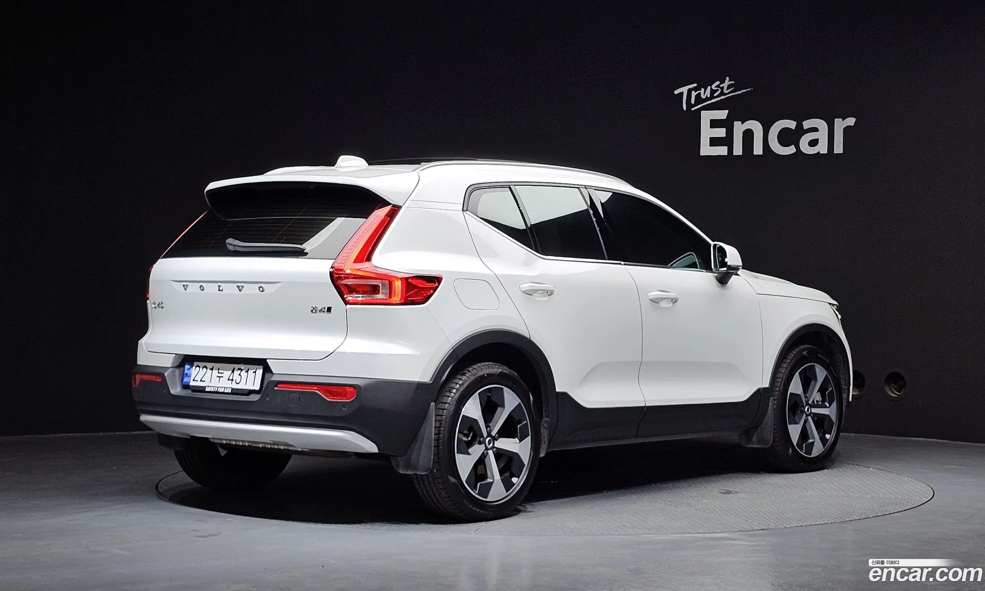 Volvo XC40 2025 — 24