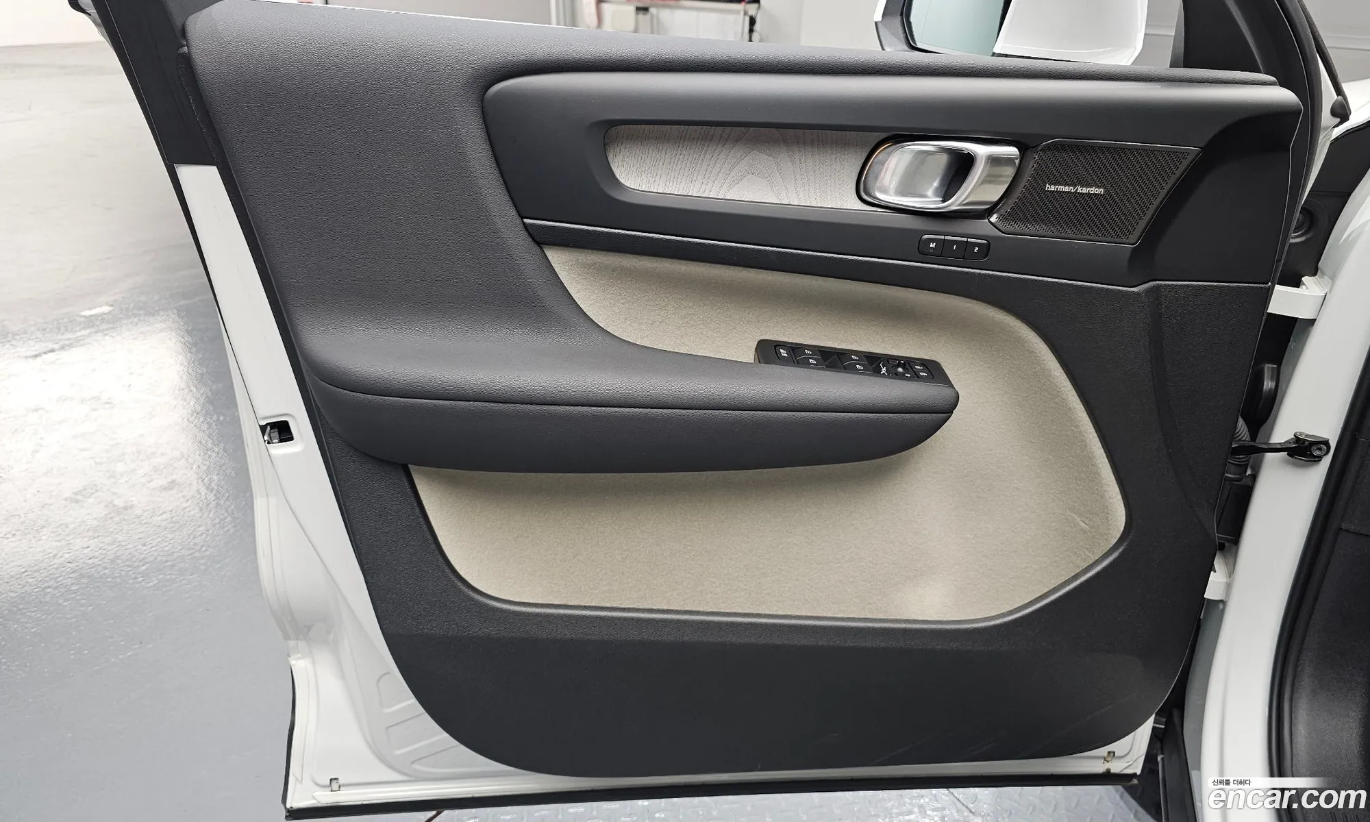 Volvo XC40 2025 — 29