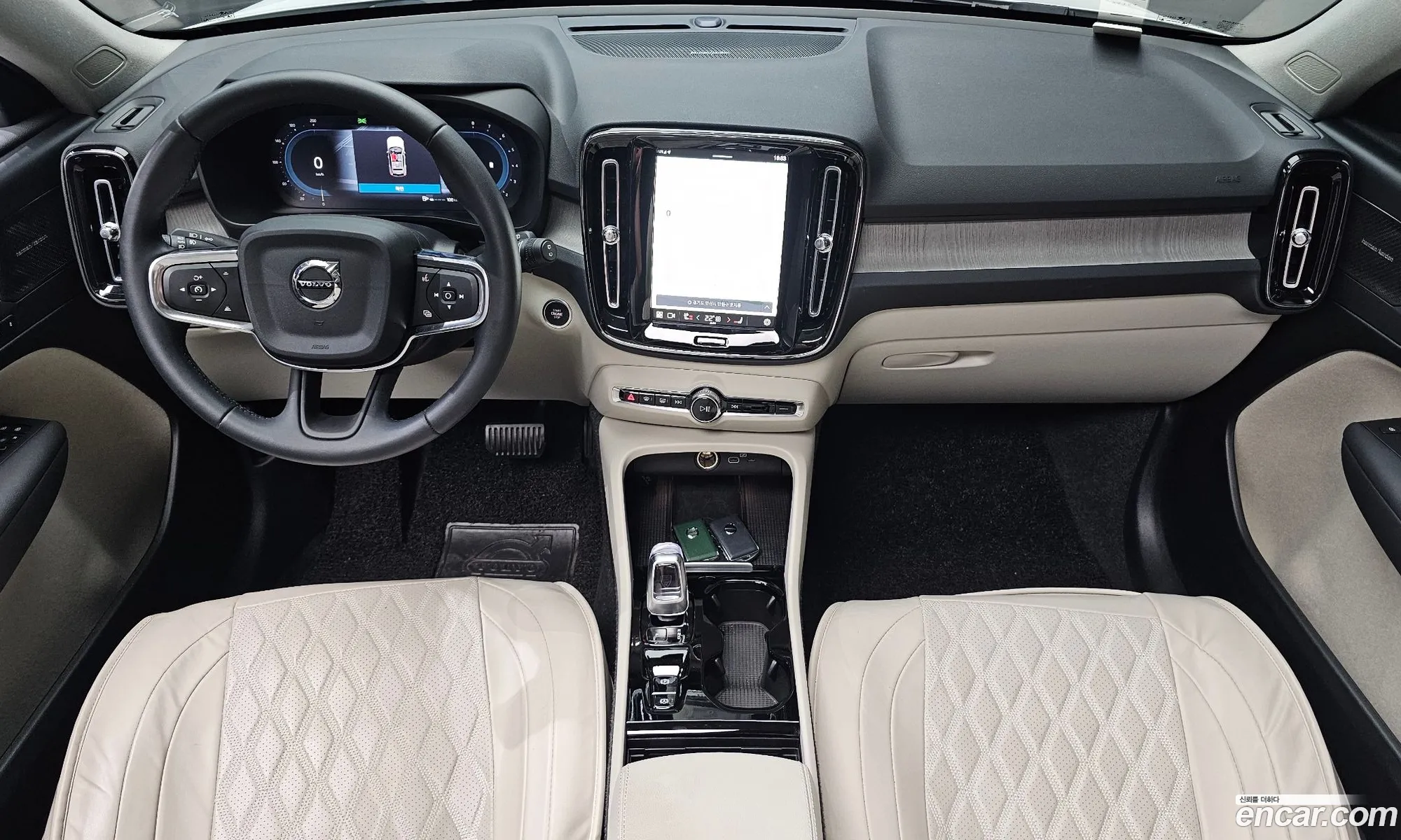 Volvo XC40 2025 — 38