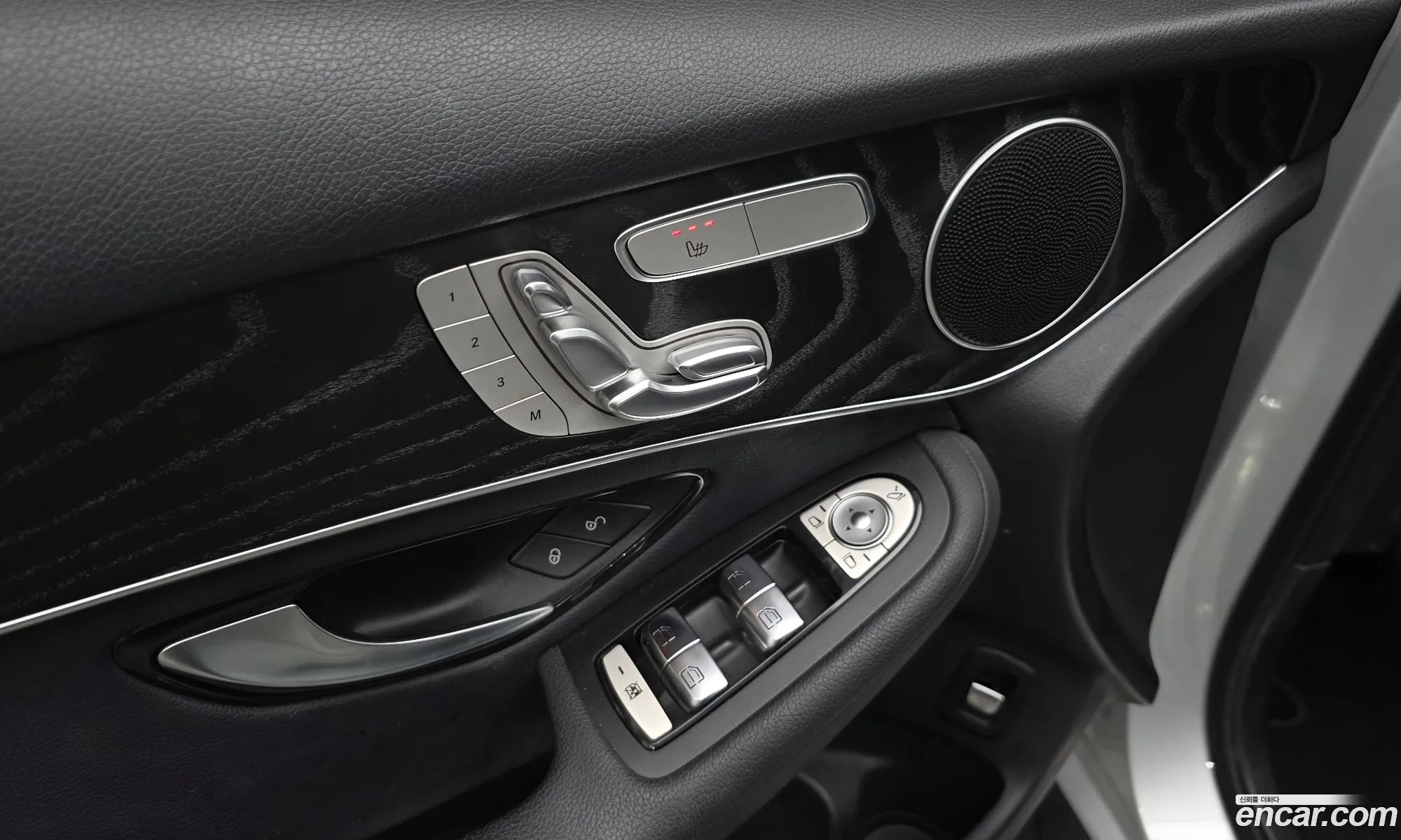 Mercedes-Benz GLC-Class X253 2019 — 32