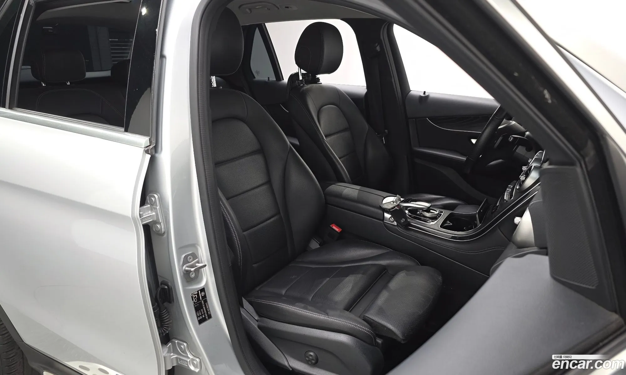 Mercedes-Benz GLC-Class X253 2019 — 23