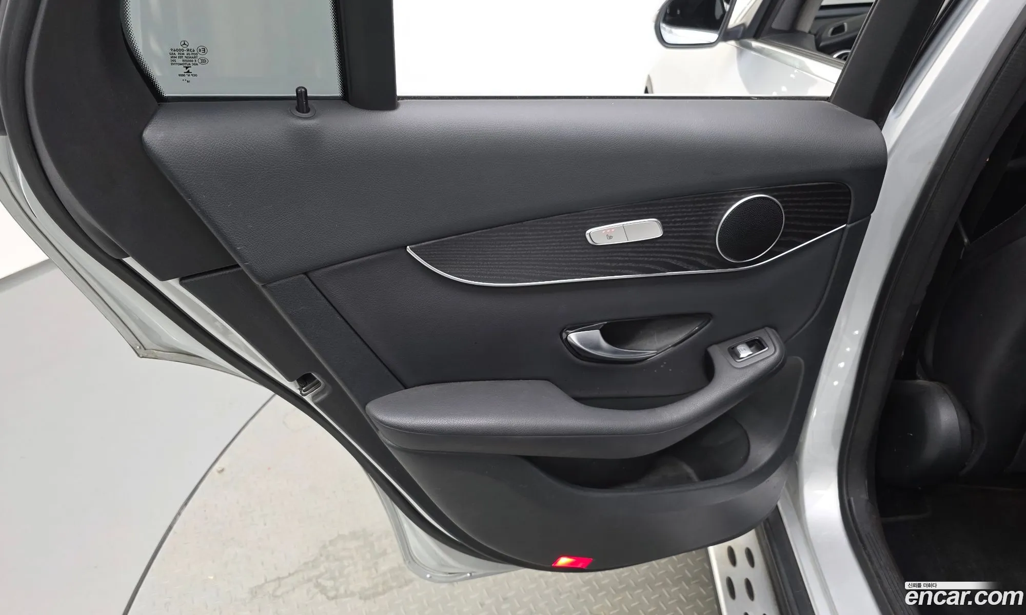 Mercedes-Benz GLC-Class X253 2019 — 26