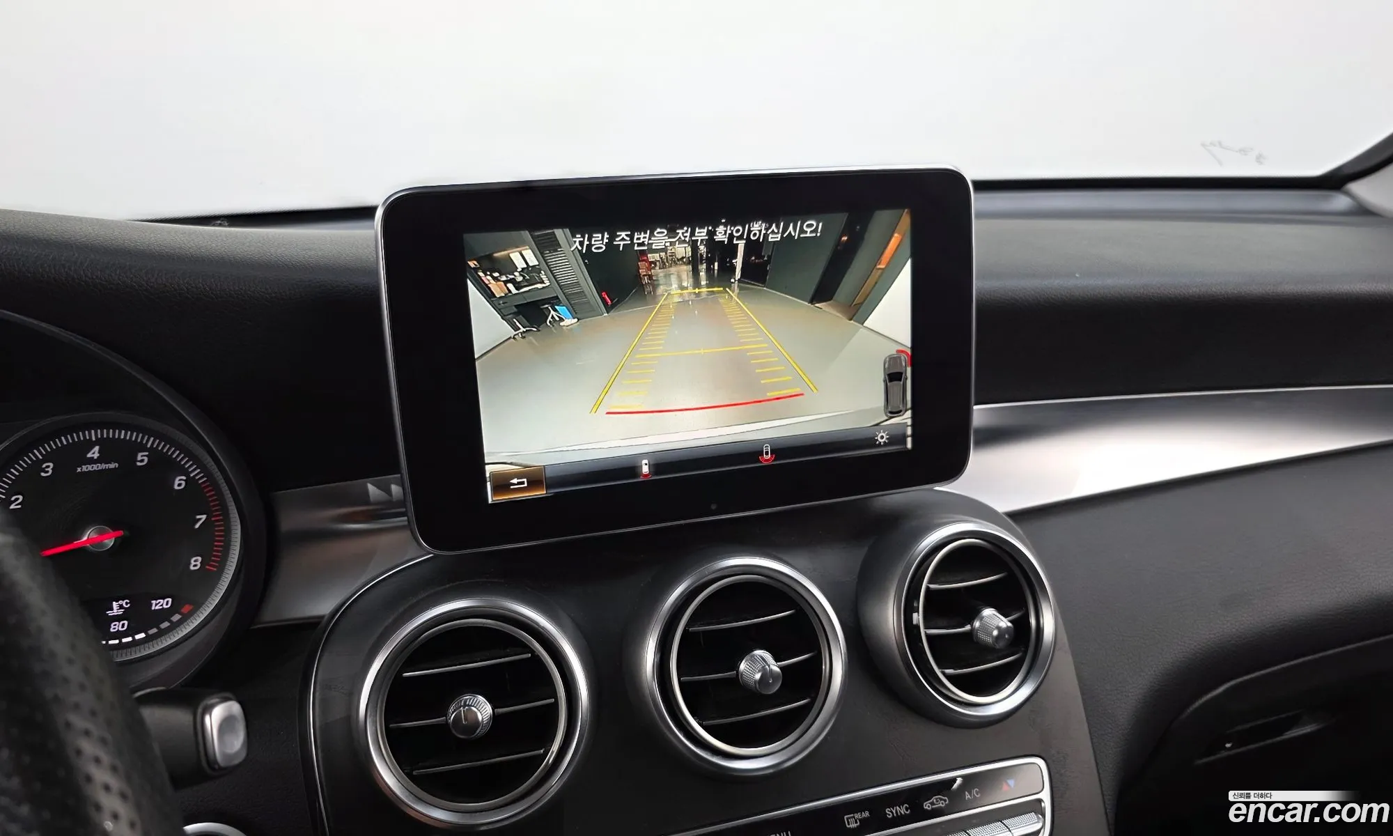 Mercedes-Benz GLC-Class X253 2019 — 28