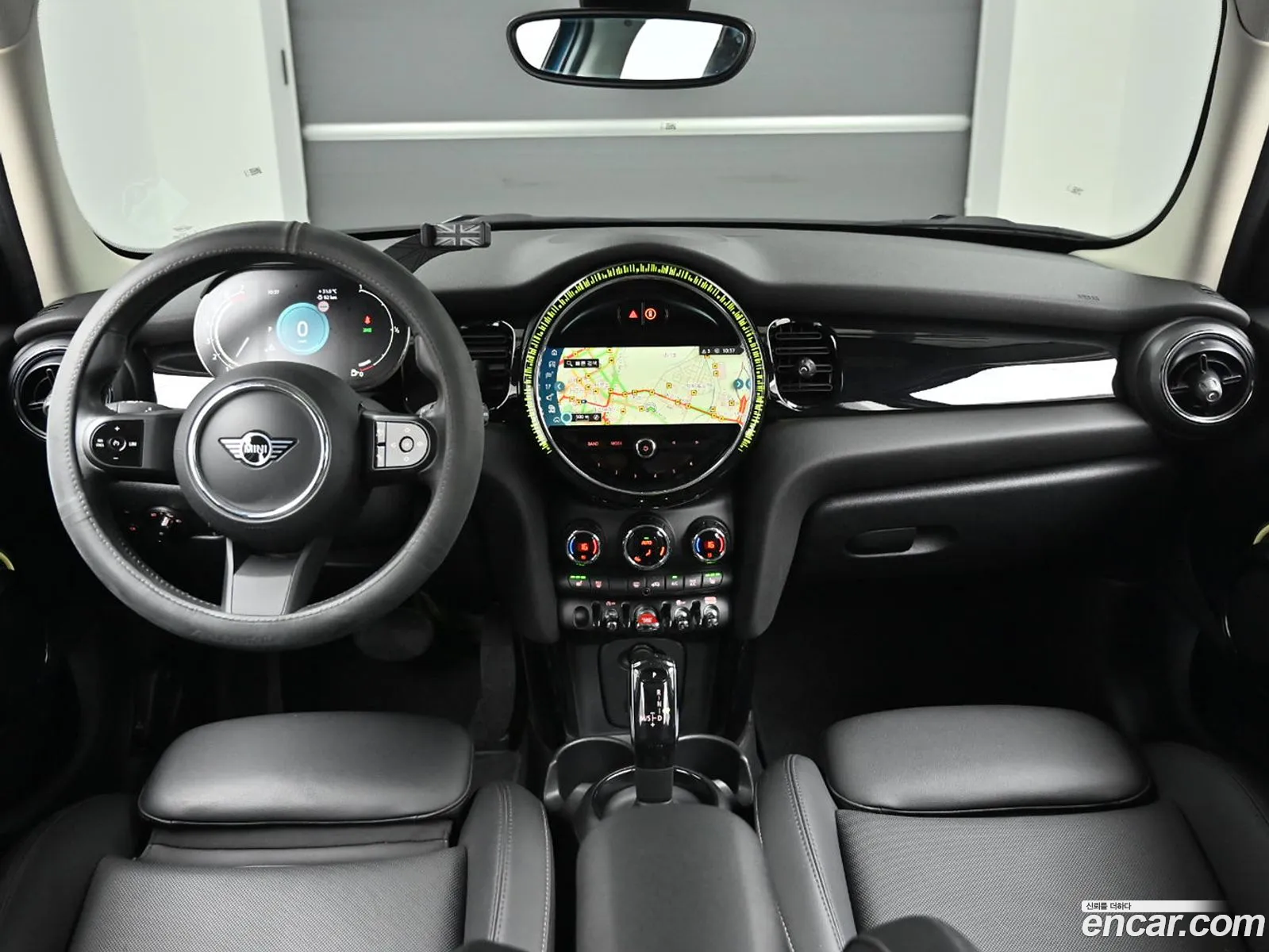 Mini Cooper 2021 — 17