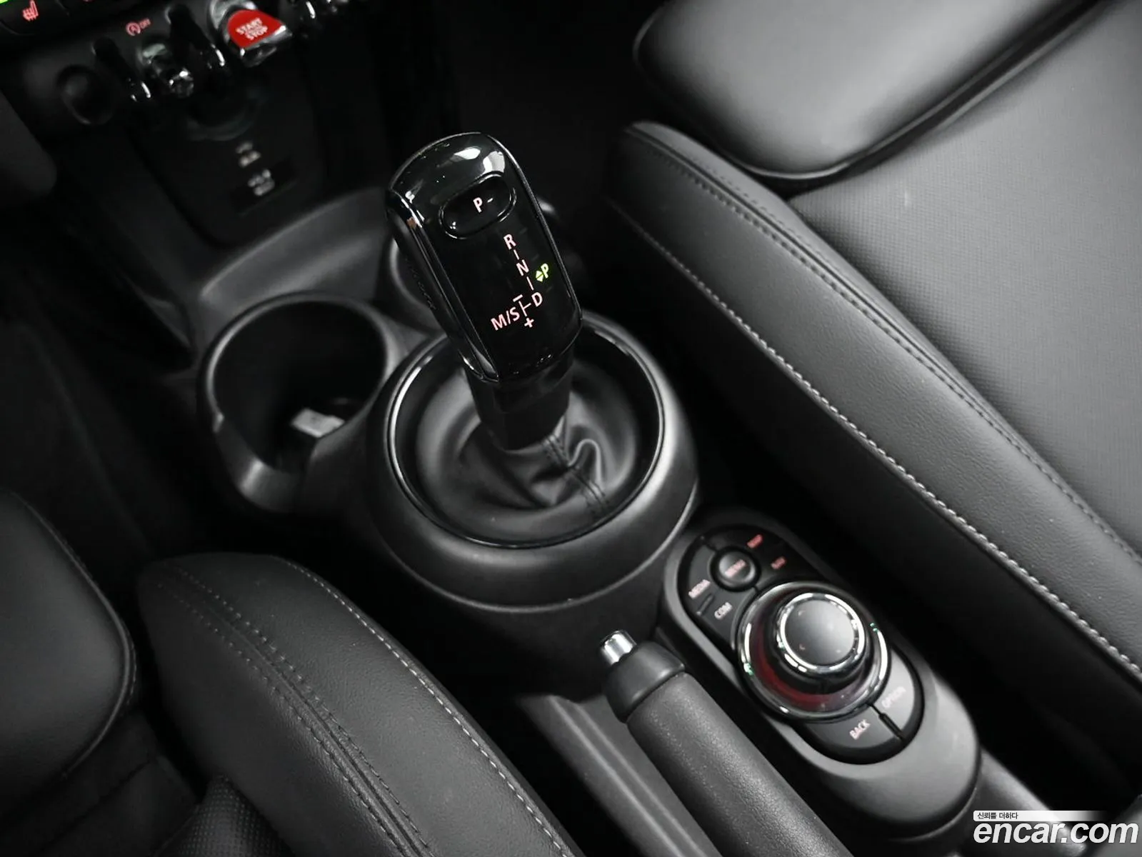 Mini Cooper 2021 — 20