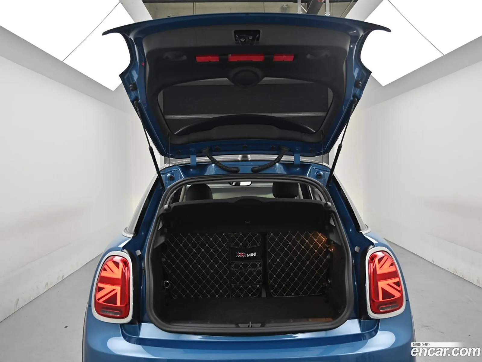Mini Cooper 2021 — 5