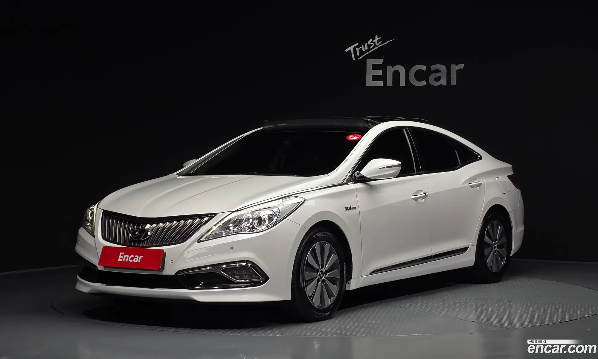 Hyundai Grandeur HG Hybrid 2015 — 3