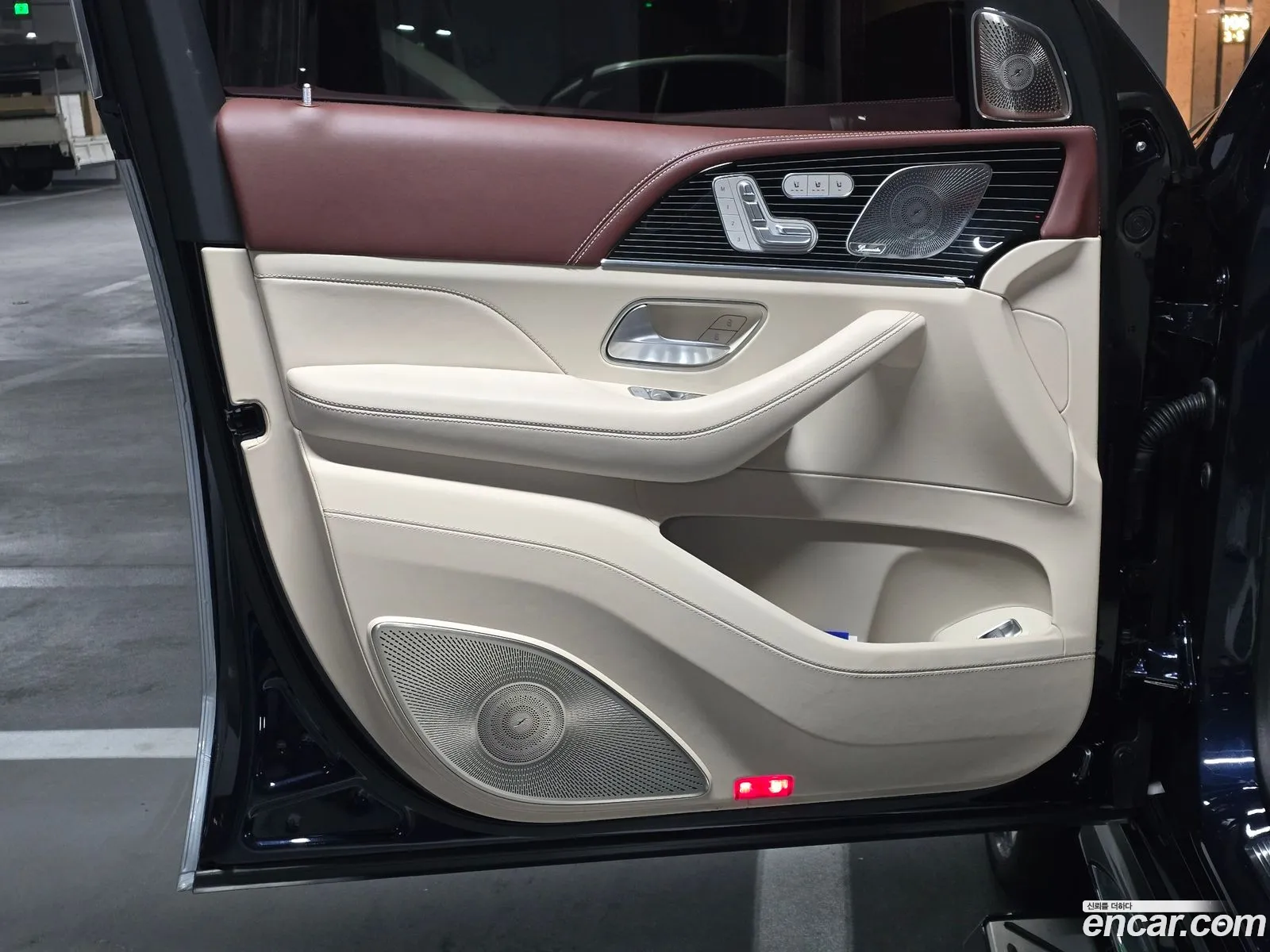 Mercedes-Benz GLS-Class X167 2025 — 18