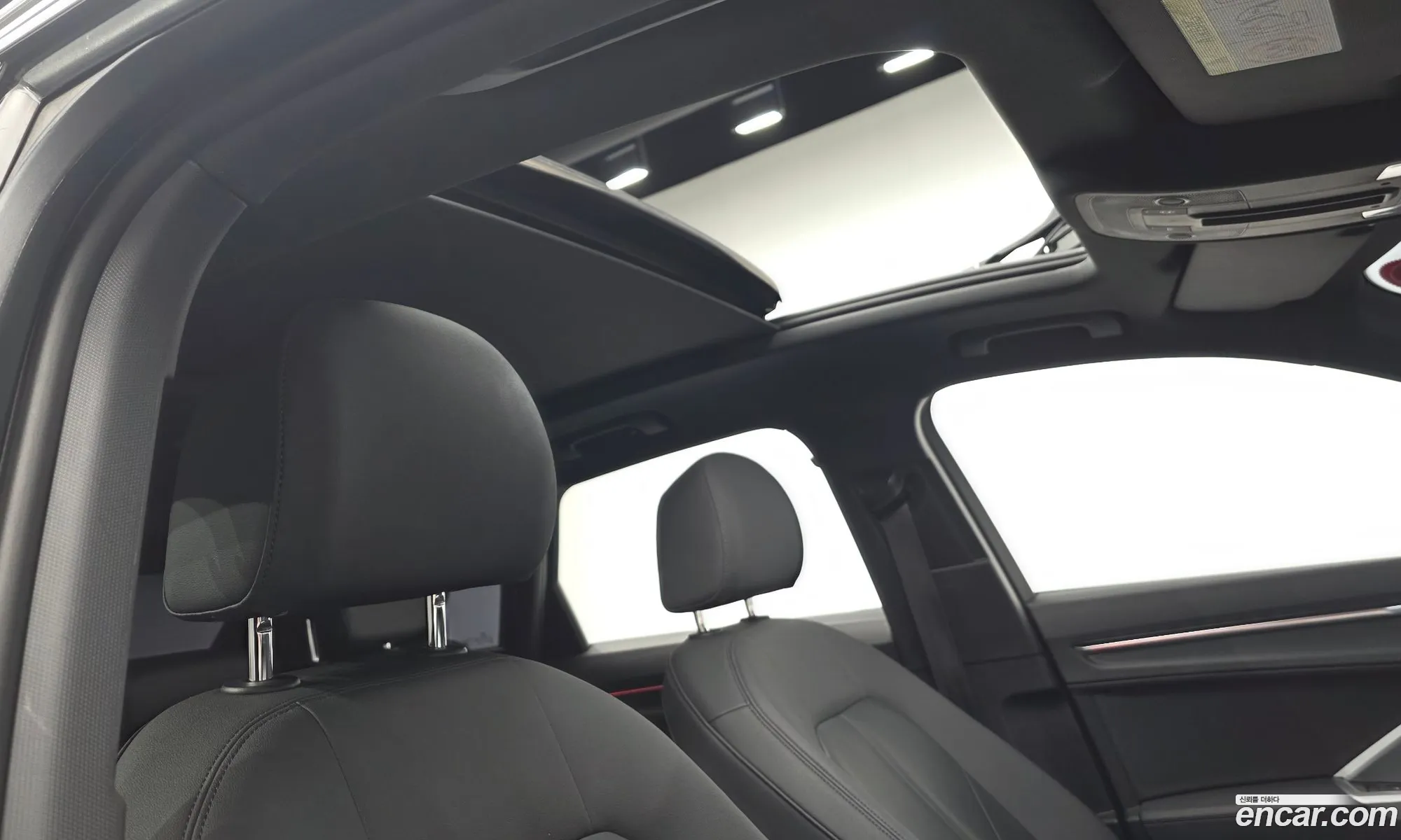 Audi Q3 2020 WAUZZZF38L1093073 — 32