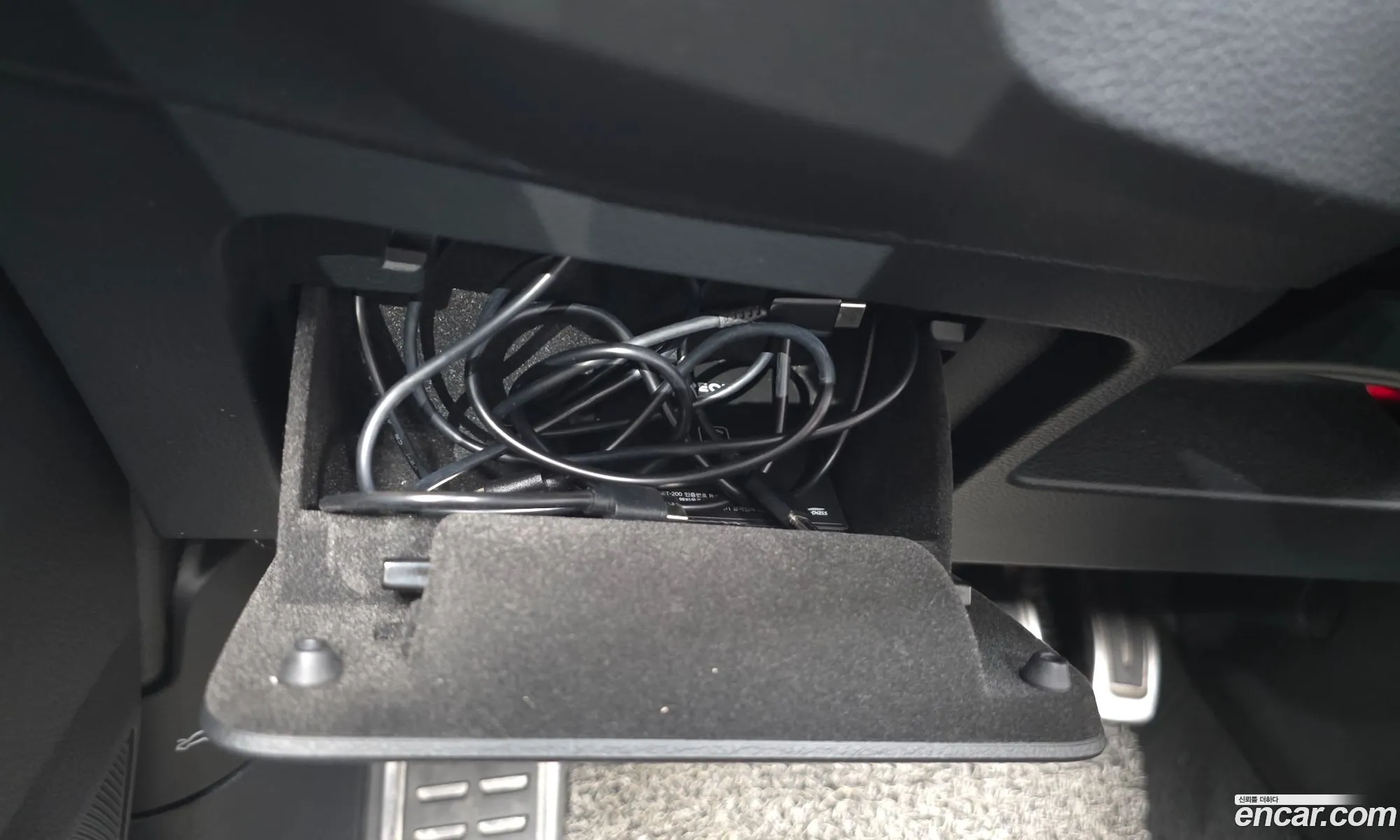 Audi Q3 2020 WAUZZZF38L1093073 — 28