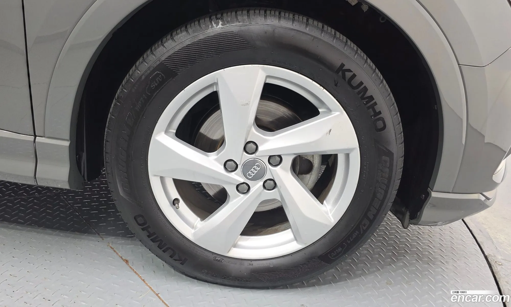 Audi Q3 2020 WAUZZZF38L1093073 — 19
