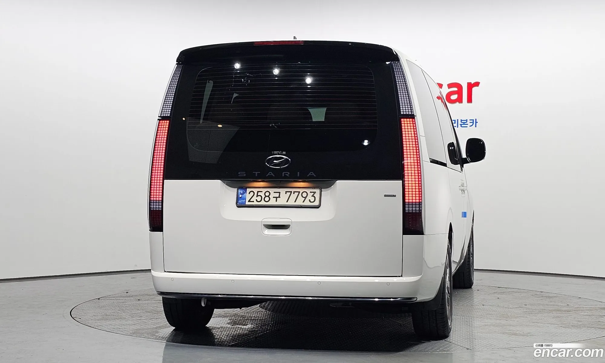 Hyundai Staria 2024 — 3