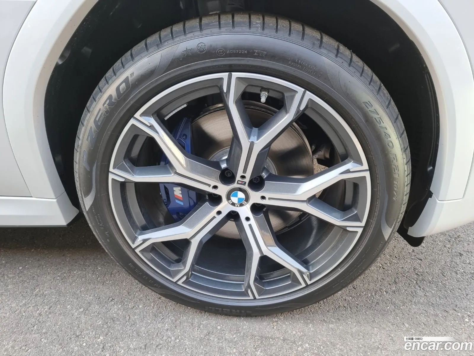 BMW X6 2023 — 7