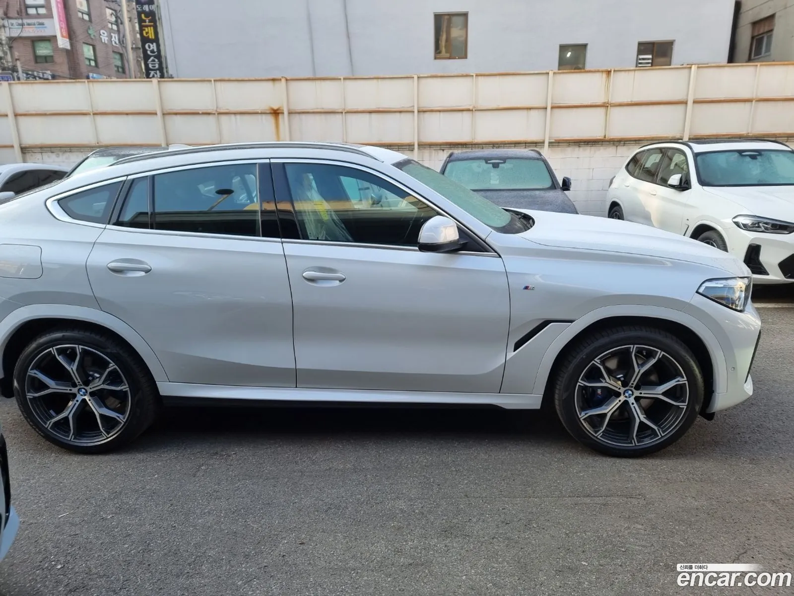 BMW X6 2023 — 11