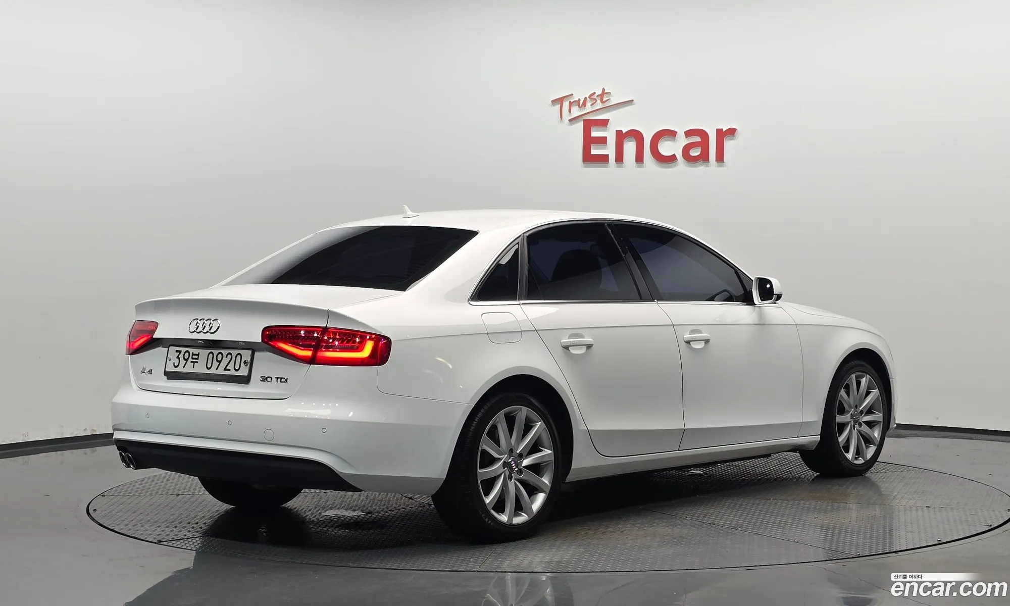 Audi A4 2015 — 12
