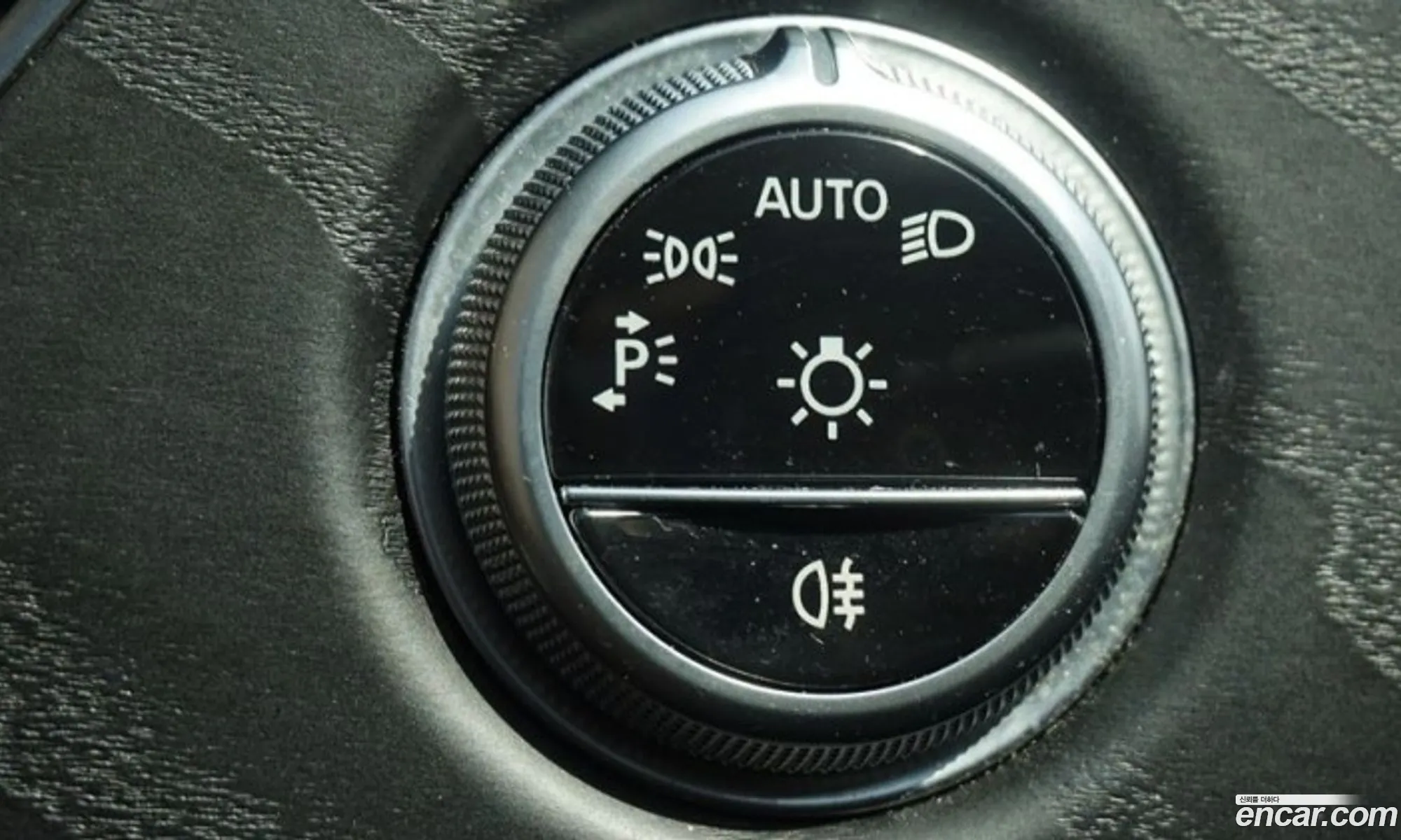Mercedes-Benz E-Class W214 2024 — 10