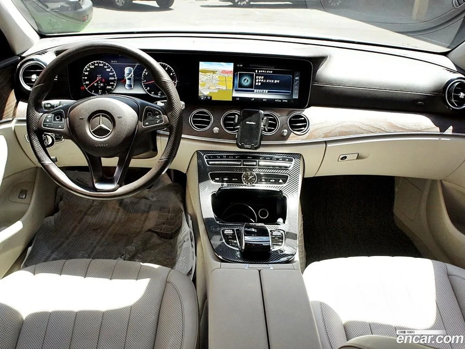 Mercedes-Benz E-Class W213 2016 — 16