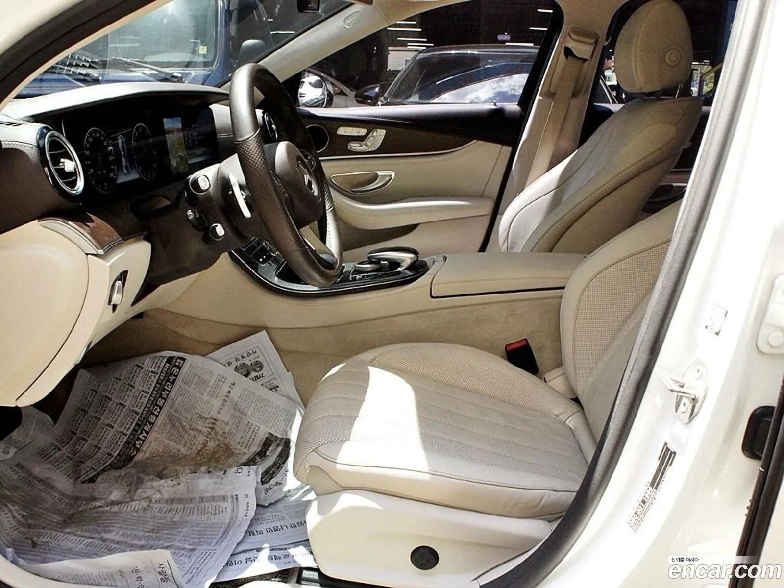 Mercedes-Benz E-Class W213 2016 — 19