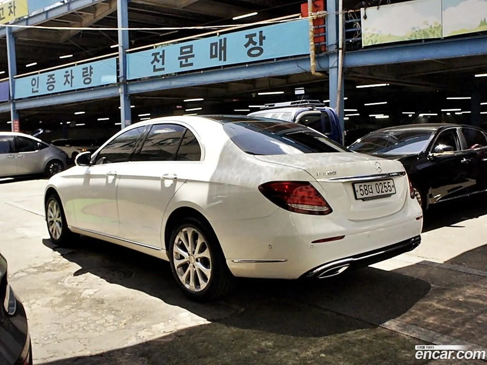 Mercedes-Benz E-Class W213 2016 — 14