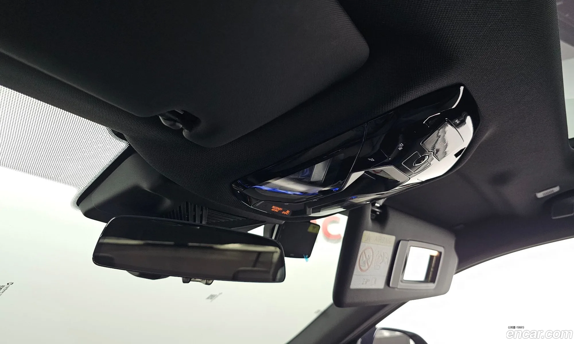 BMW 5 Series 2025 WBA81FJ09SCV15689 — 22