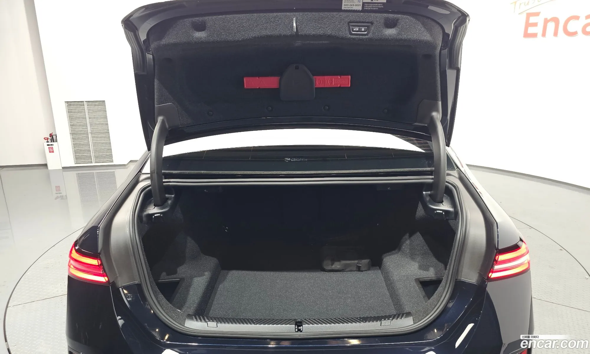 BMW 5 Series 2025 WBA81FJ09SCV15689 — 34
