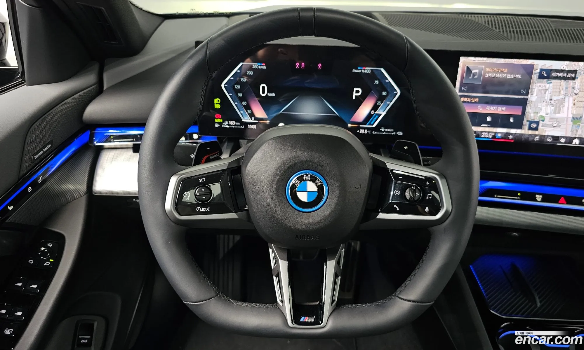 BMW 5 Series 2025 WBA81FJ09SCV15689 — 37