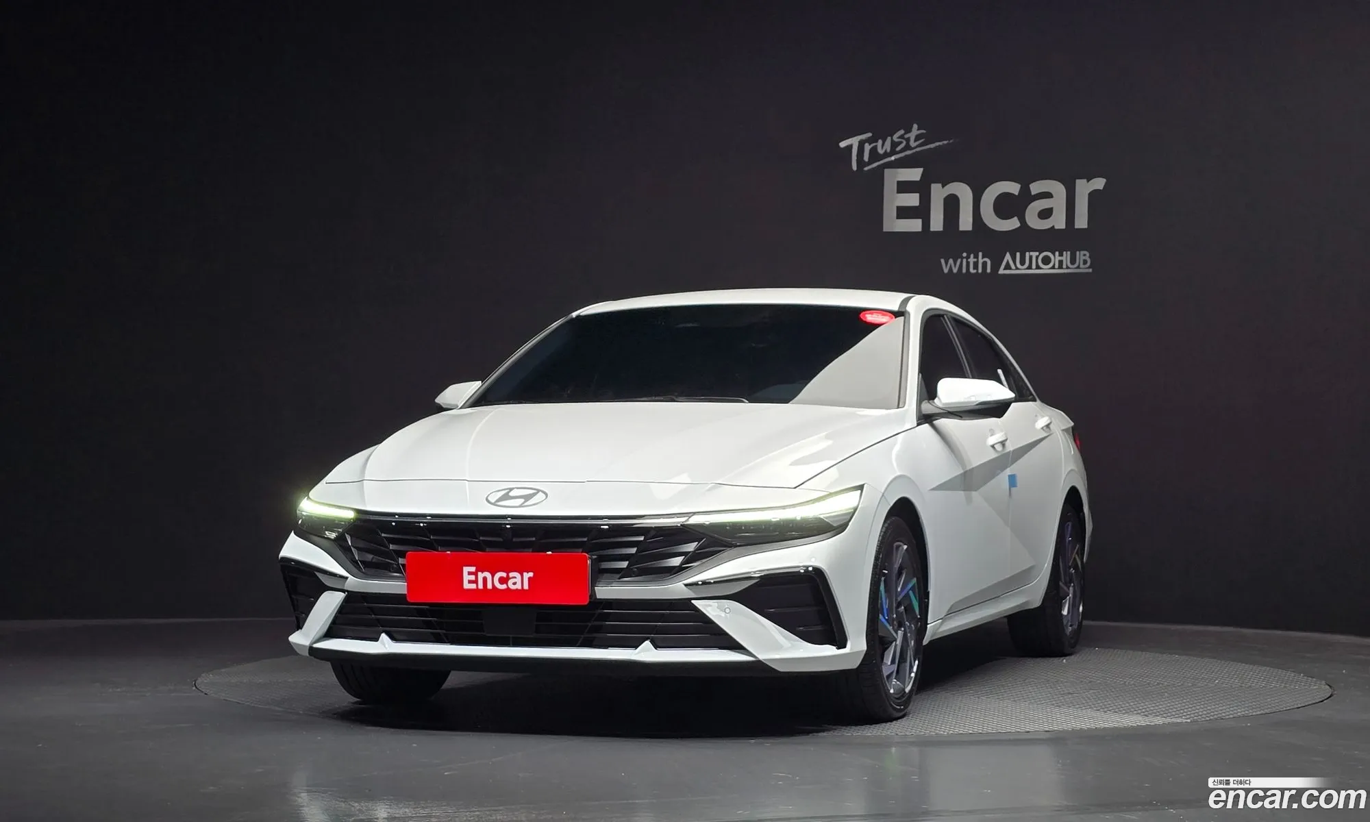 Hyundai Elantra 2026 — 3