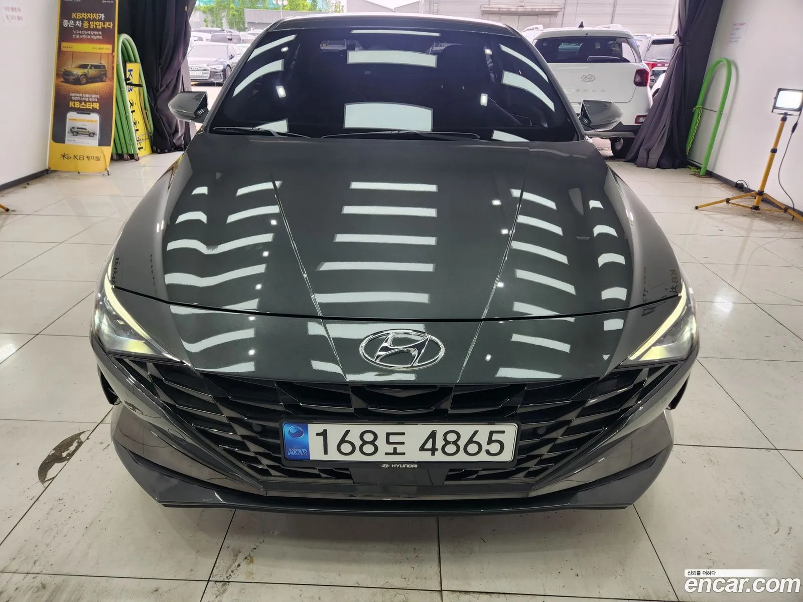 Hyundai Elantra 2022 — 2