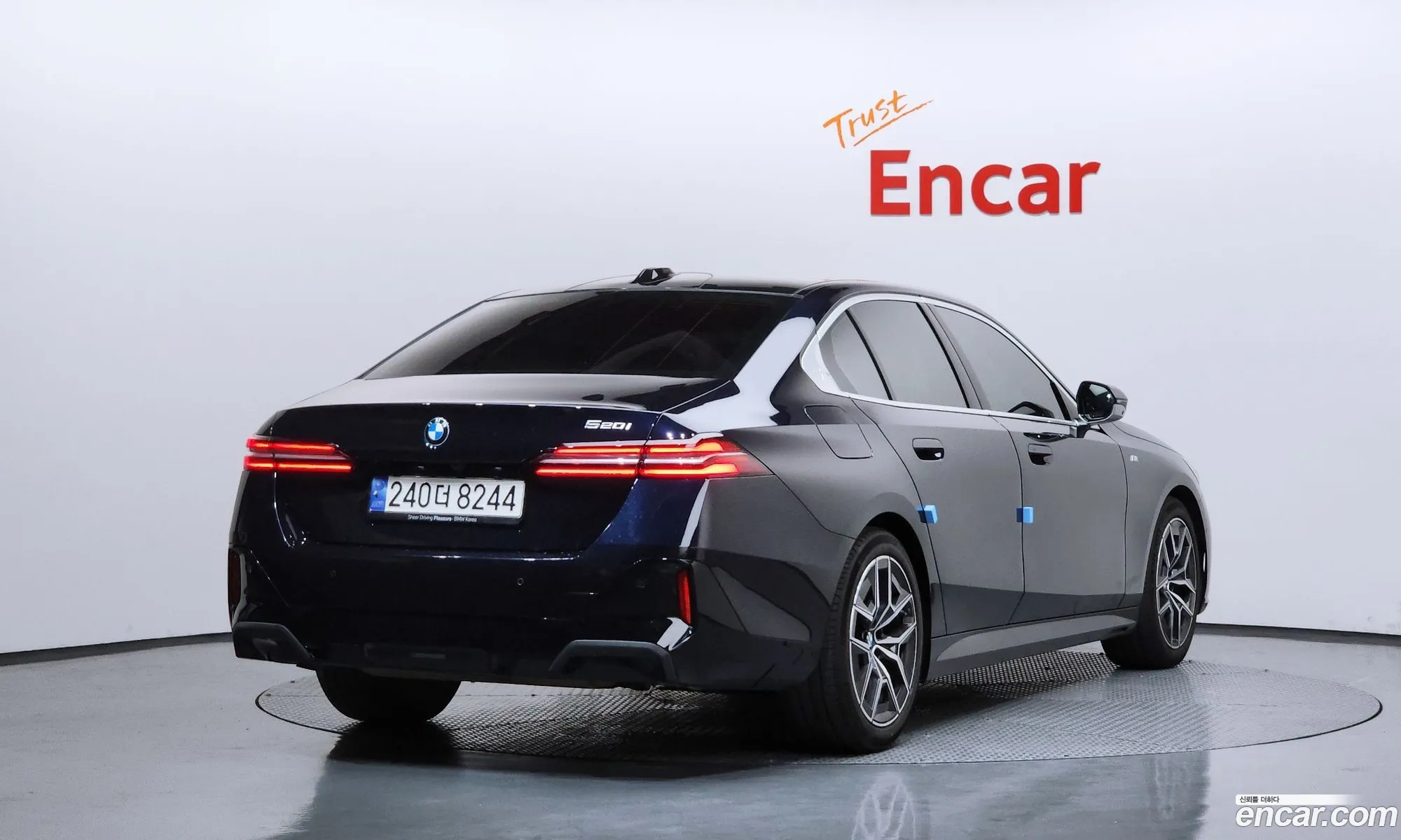 BMW 5 Series 2024 — 21