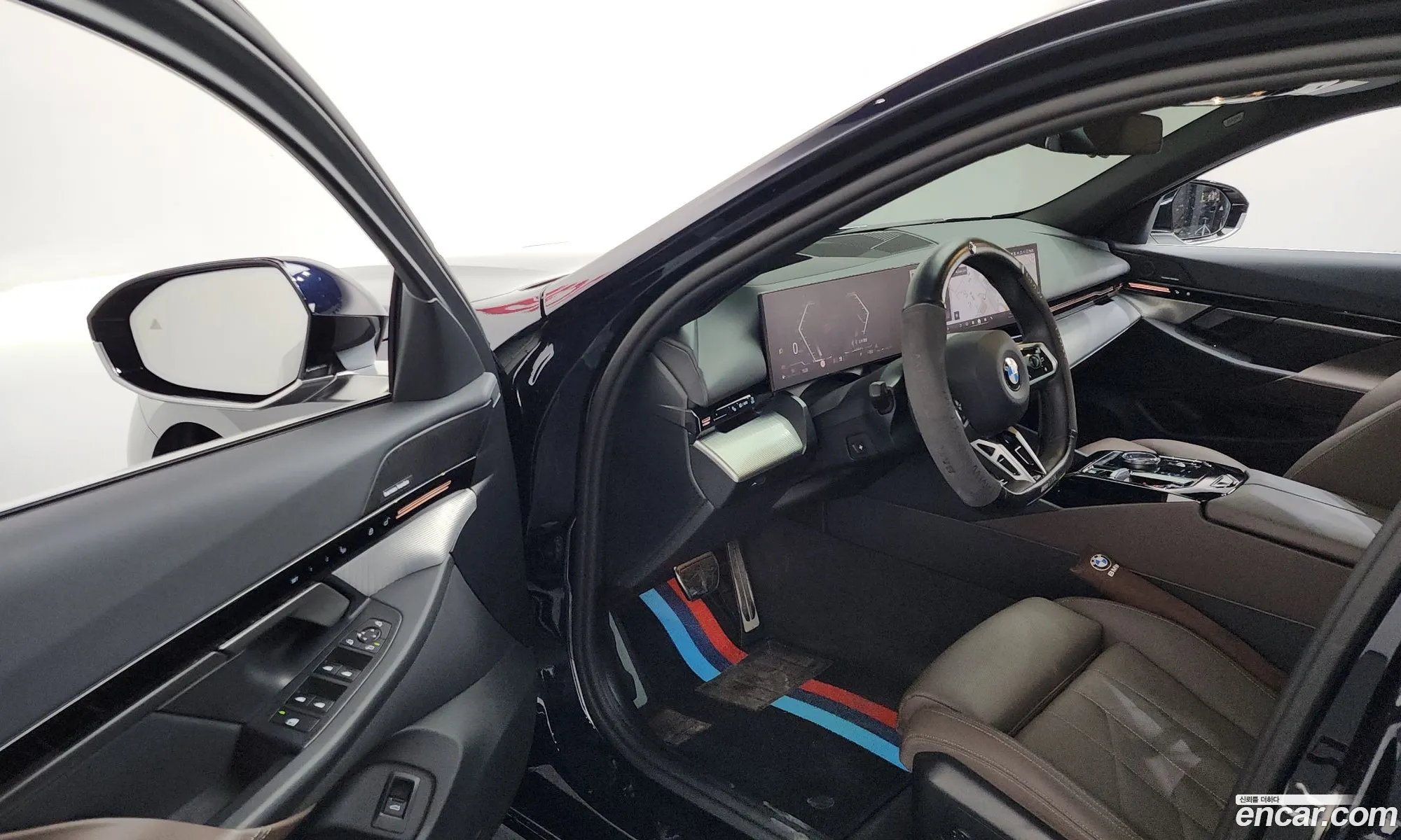 BMW 5 Series 2024 — 32