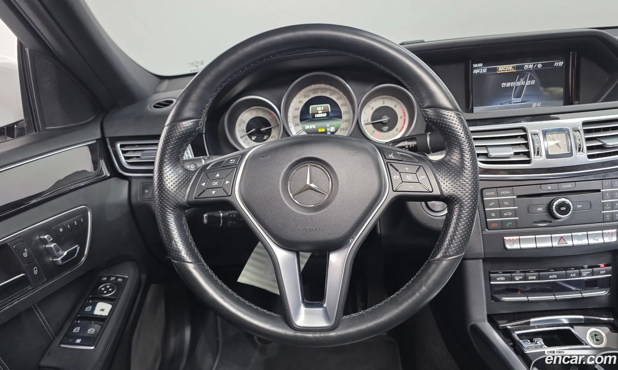 Mercedes-Benz E-Class W212 2015 — 12