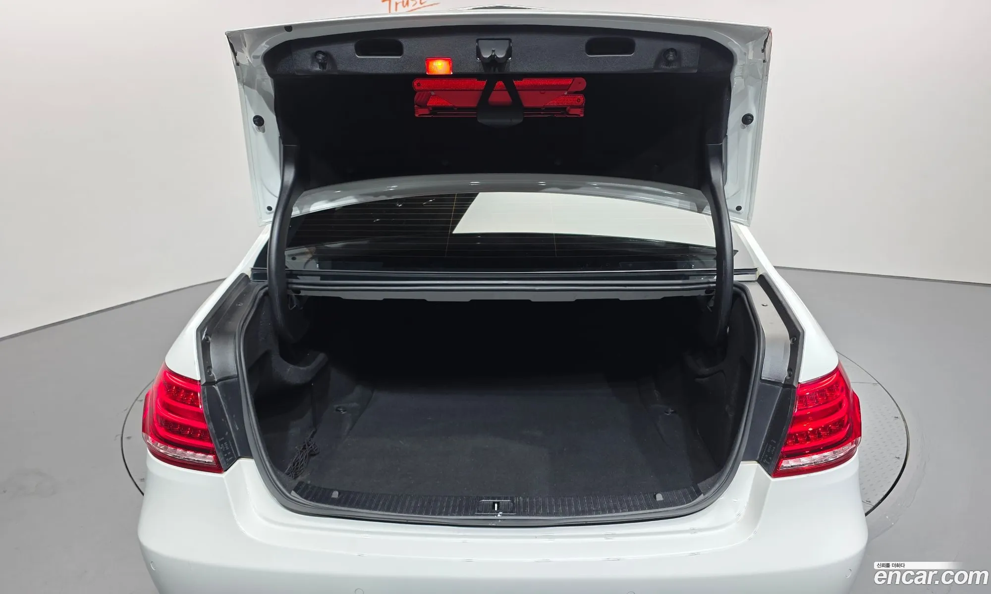 Mercedes-Benz E-Class W212 2015 — 10