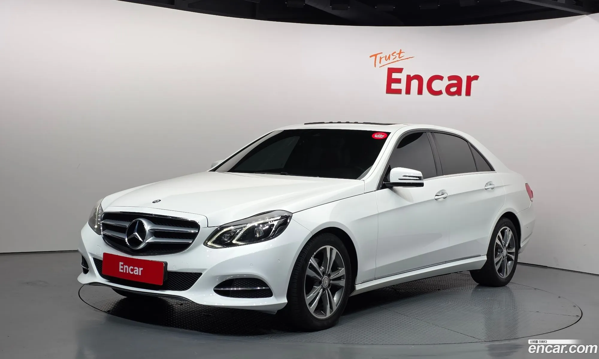 Mercedes-Benz E-Class W212 2015 — 16