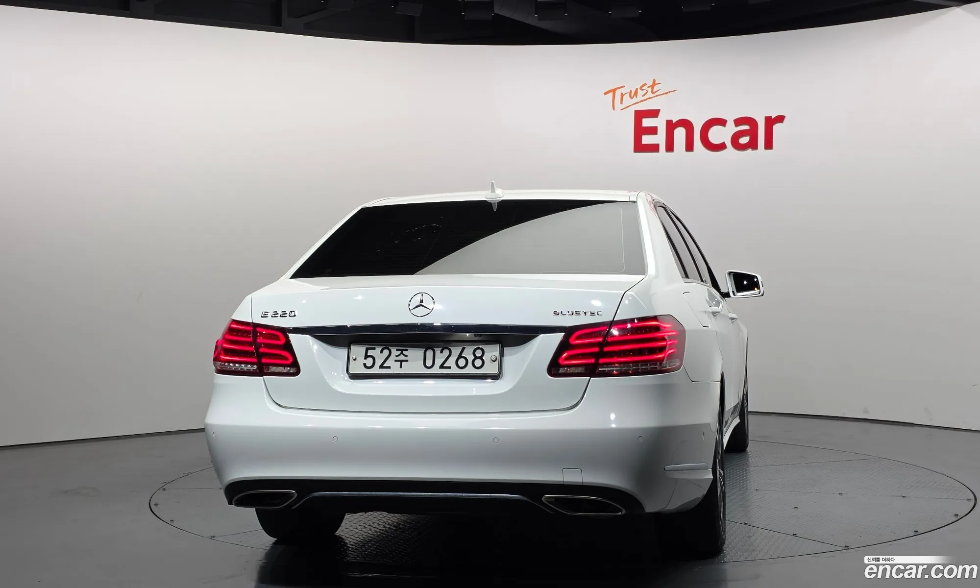 Mercedes-Benz E-Class W212 2015 — 9