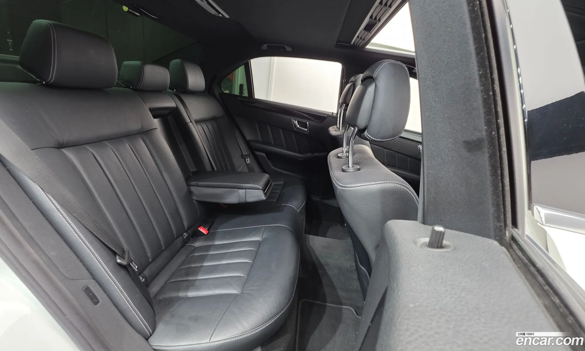 Mercedes-Benz E-Class W212 2015 — 19
