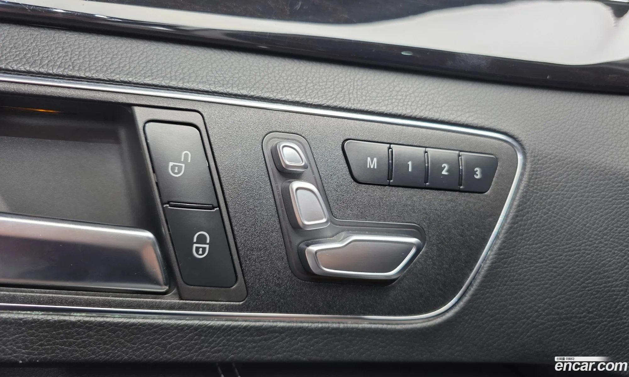 Mercedes-Benz E-Class W212 2015 — 18