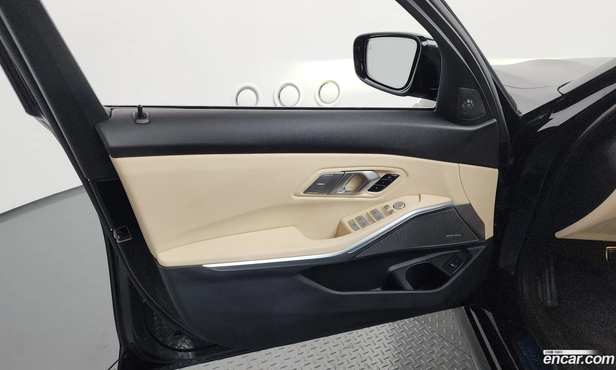 BMW 3 Series 2024 WBA61FS03RFS36527 — 23