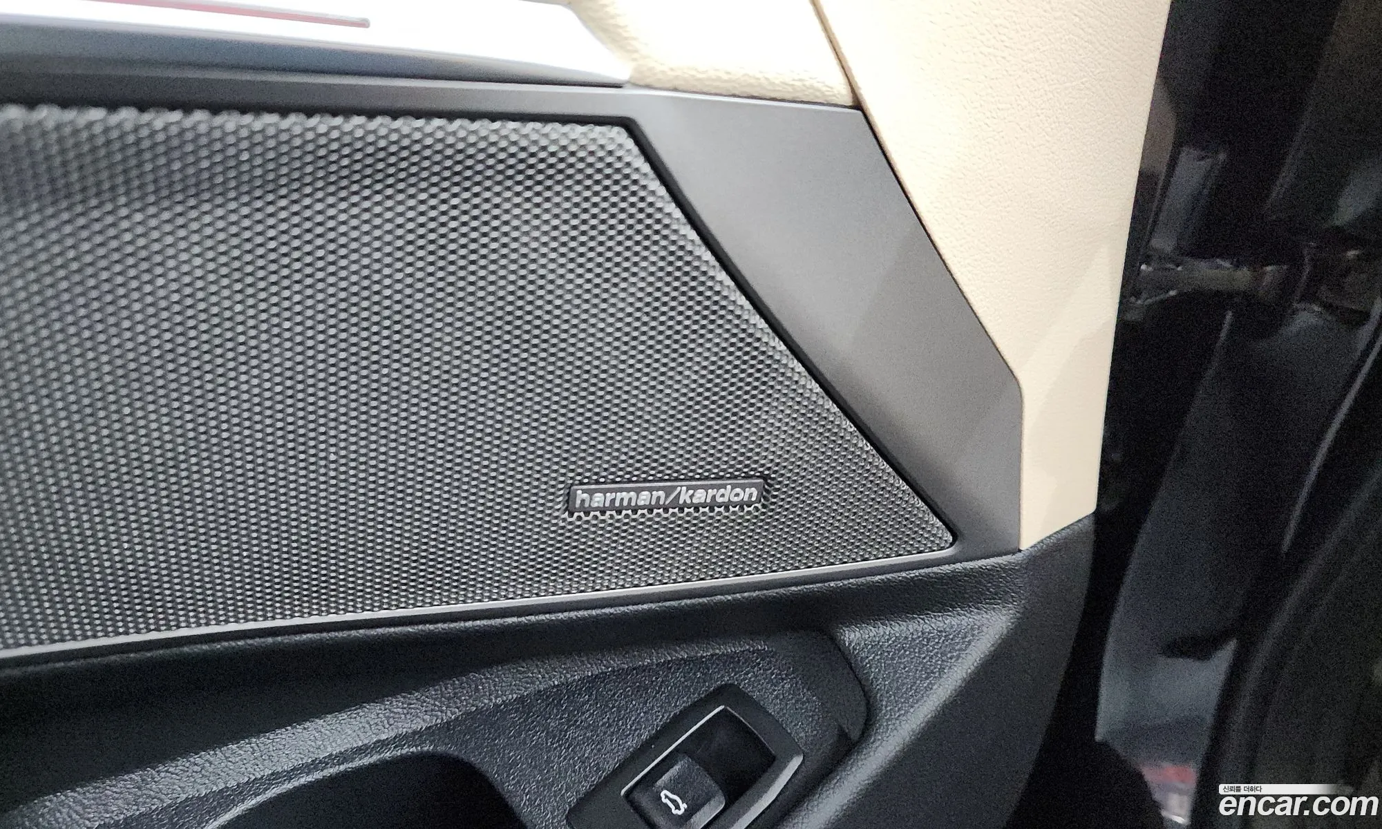BMW 3 Series 2024 WBA61FS03RFS36527 — 27