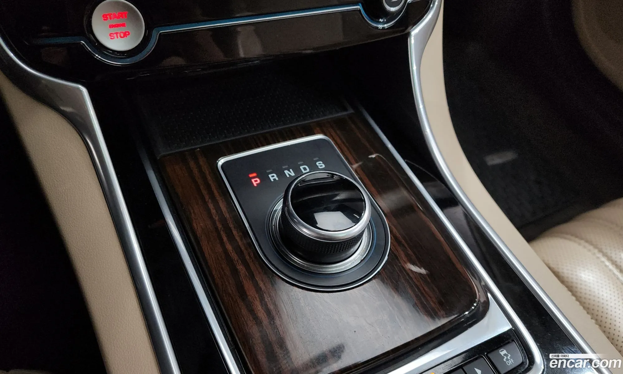 Jaguar XF 2016 SAJBB4BN4HCY43035 — 4