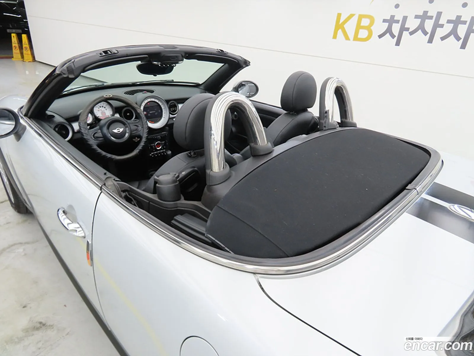 Mini Cooper Roadster 2012 — 12