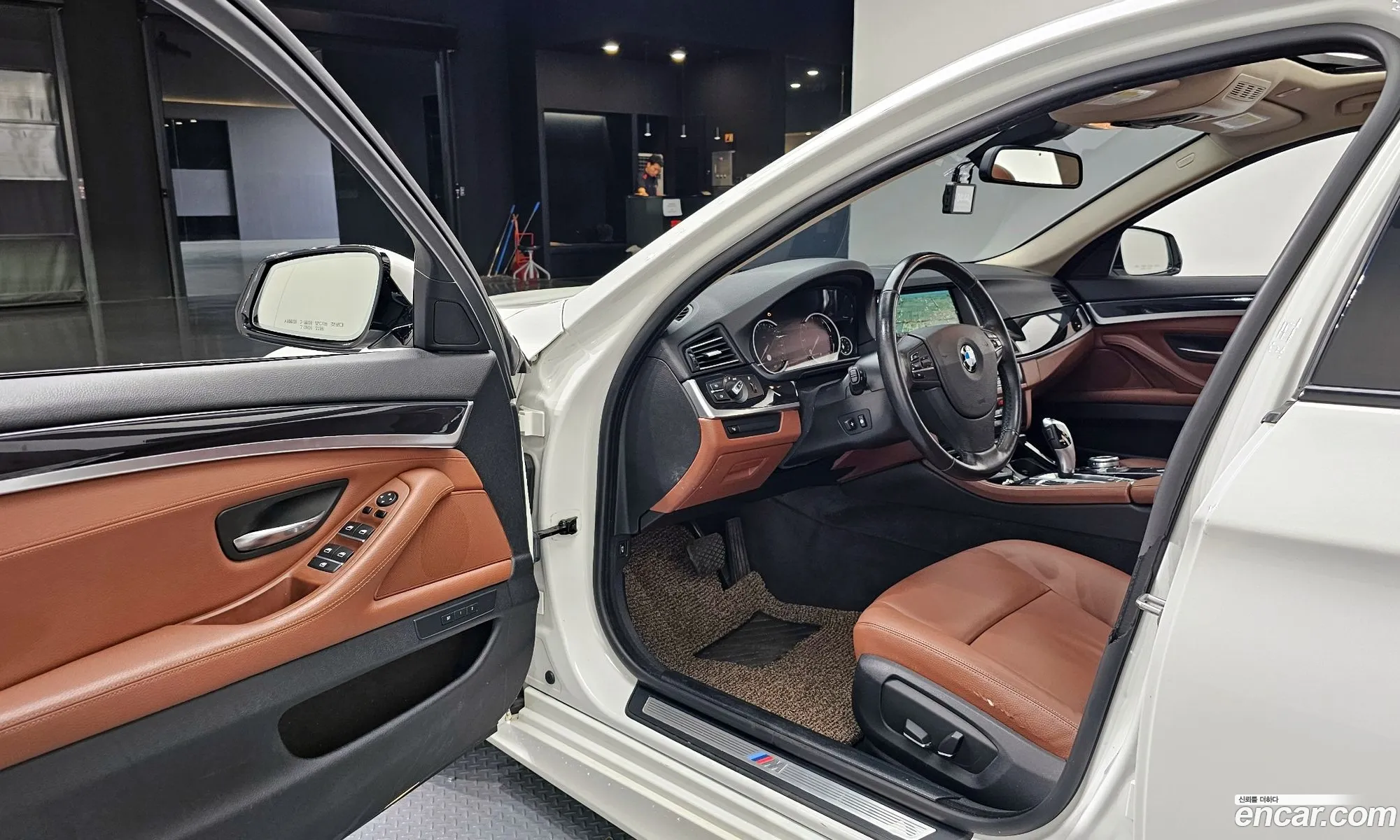BMW 5 Series 2016 WBA5E5107GG201296 — 9