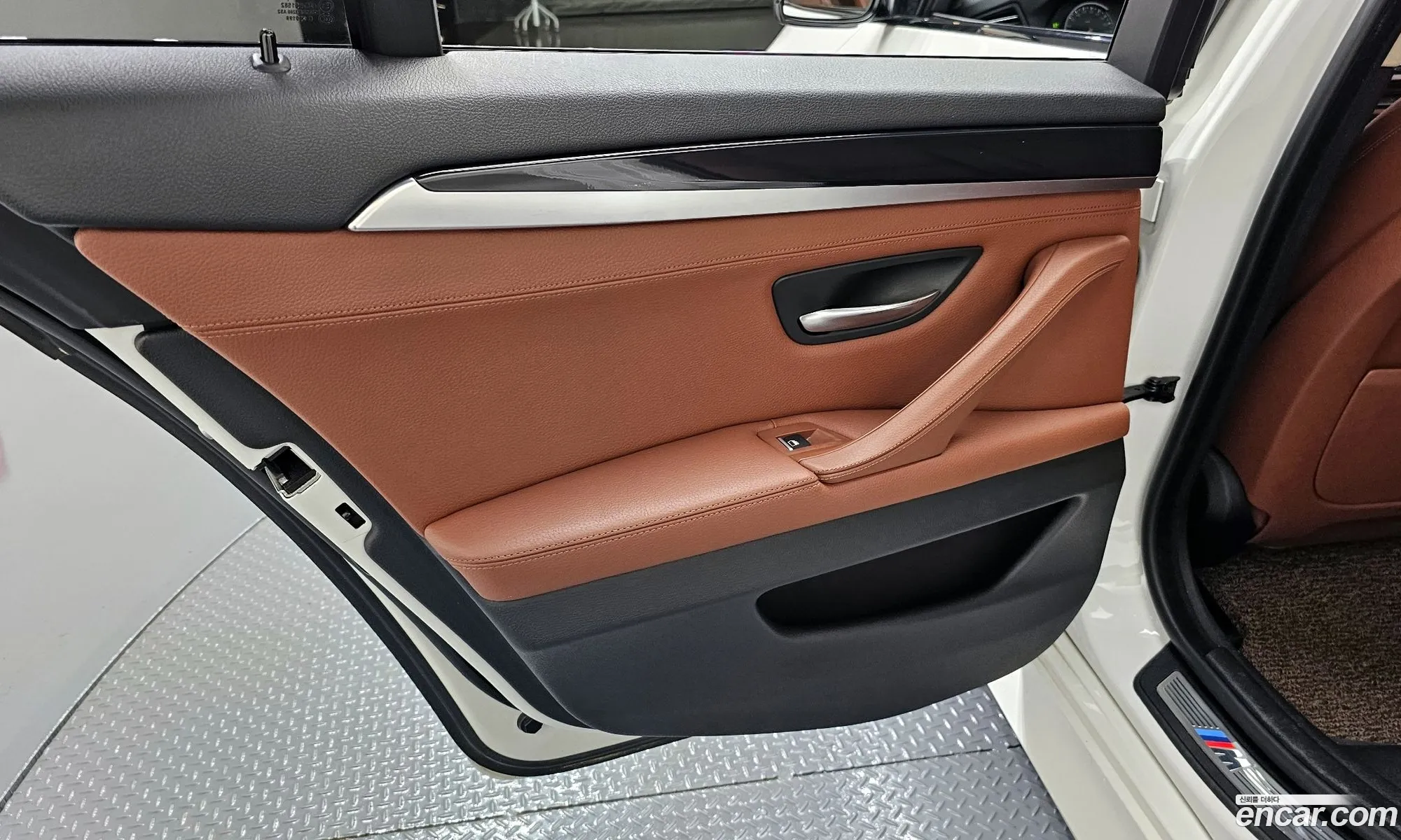 BMW 5 Series 2016 WBA5E5107GG201296 — 25